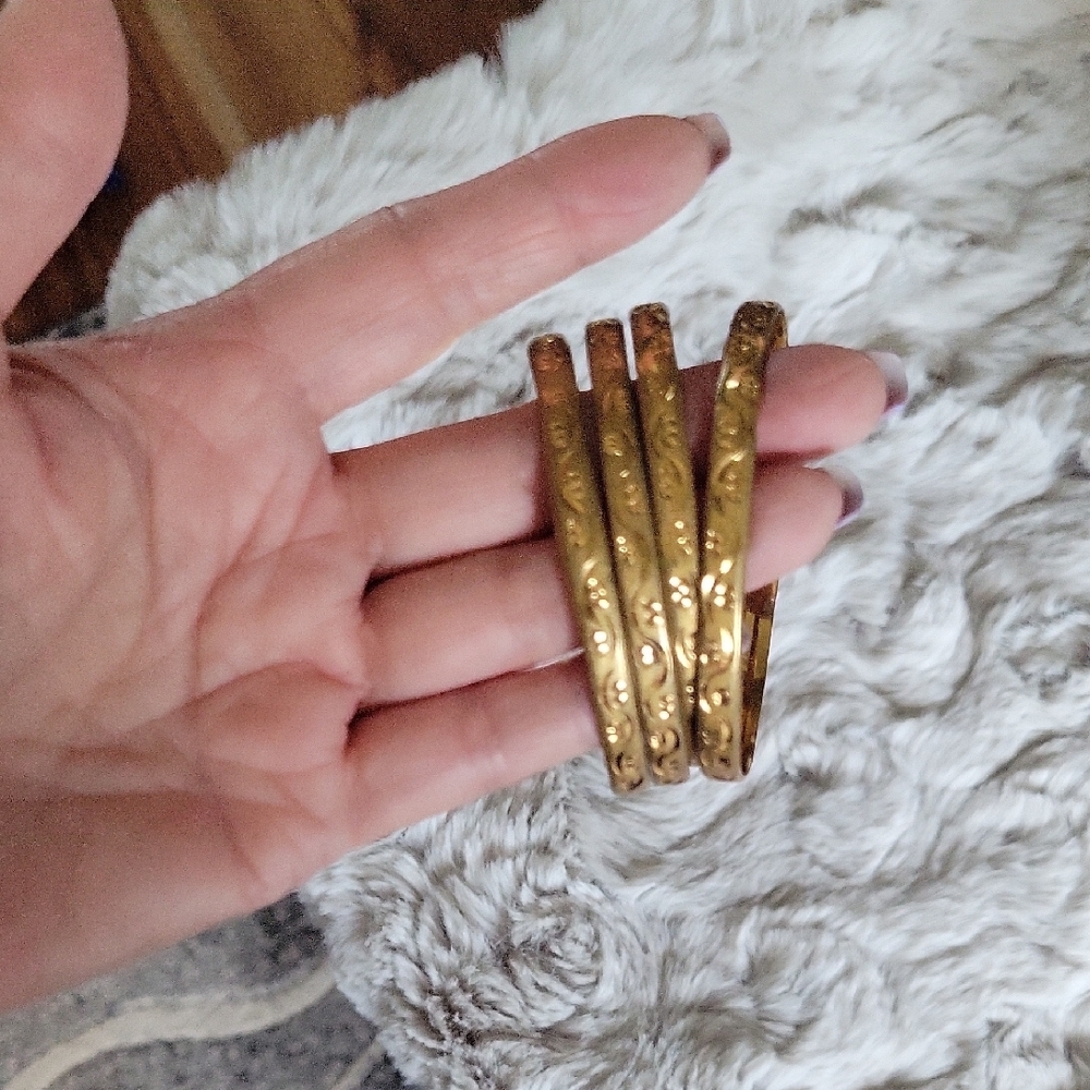 Elegant Gold Floral Bangle Set